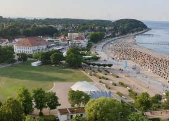 Neue Shuffleboard-Anlage in Travemünde eröffnet