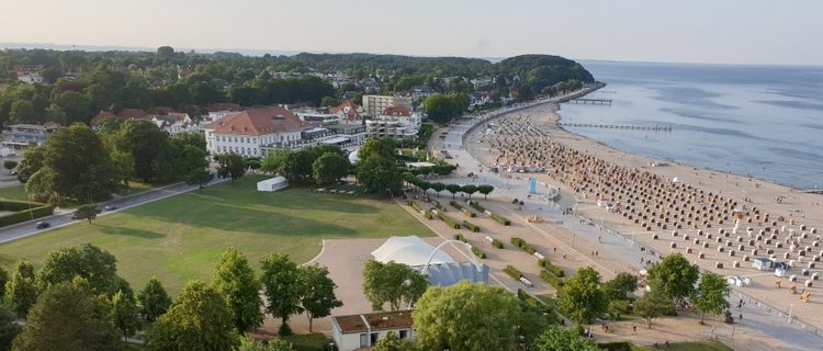Neue Shuffleboard-Anlage in Travemünde eröffnet