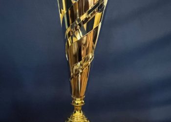 Der Team-Trophy Pokal